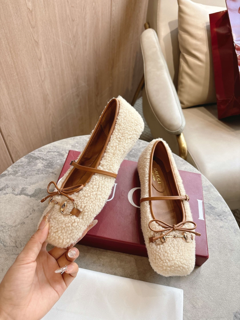 Gvc*1 flat shoes